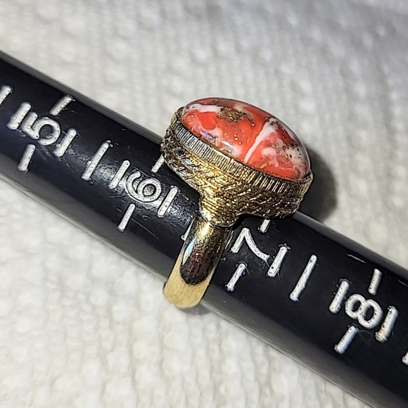 VINTAGE DINOSAUR EGG ORANGE & WHITE MARBLED DEMI-PARURE SET - Picture 8 of 12